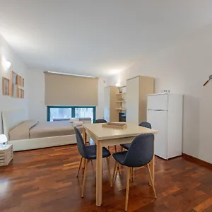 Interno 14 , Lecce Italia